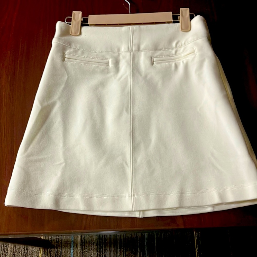Anthropologie Maeve white mini skirt X-X-Sml. Never worn, brand new.